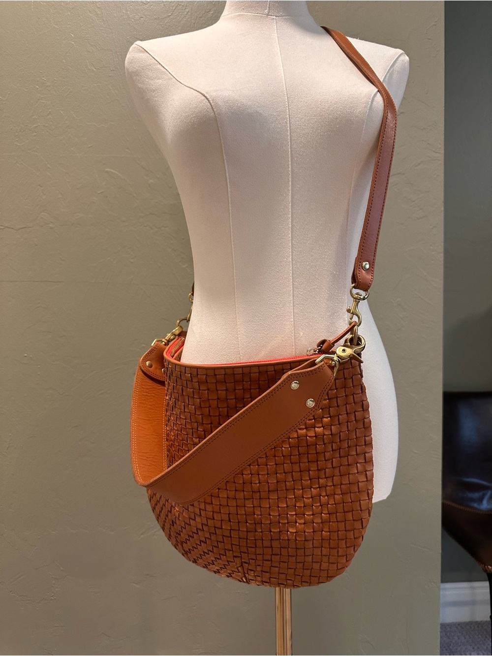 Clare V. Woven Crossbody Bag in Tan